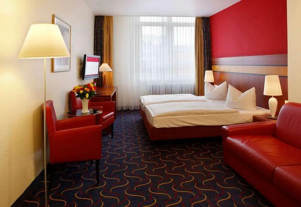 H+ Hotel Bremen 4*,