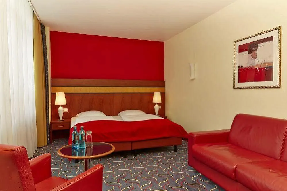 H+ Hotel Bremen 4*,