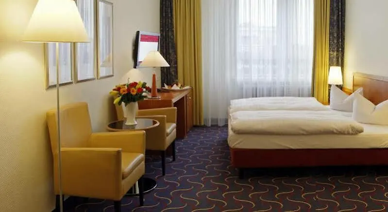 H+ Hotel BRE 4*,